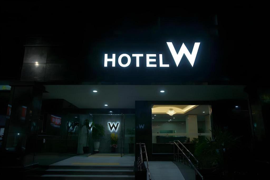 Hotel W Shinجيجو المظهر الخارجي الصورة