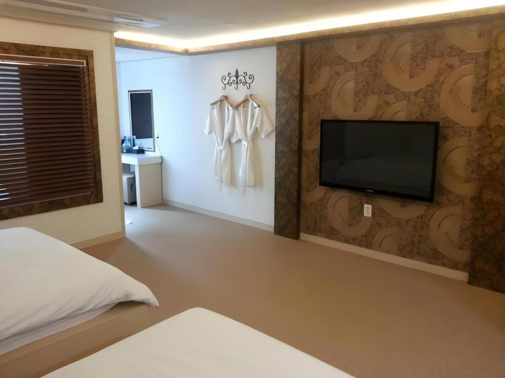 Hotel W Shinجيجو المظهر الخارجي الصورة