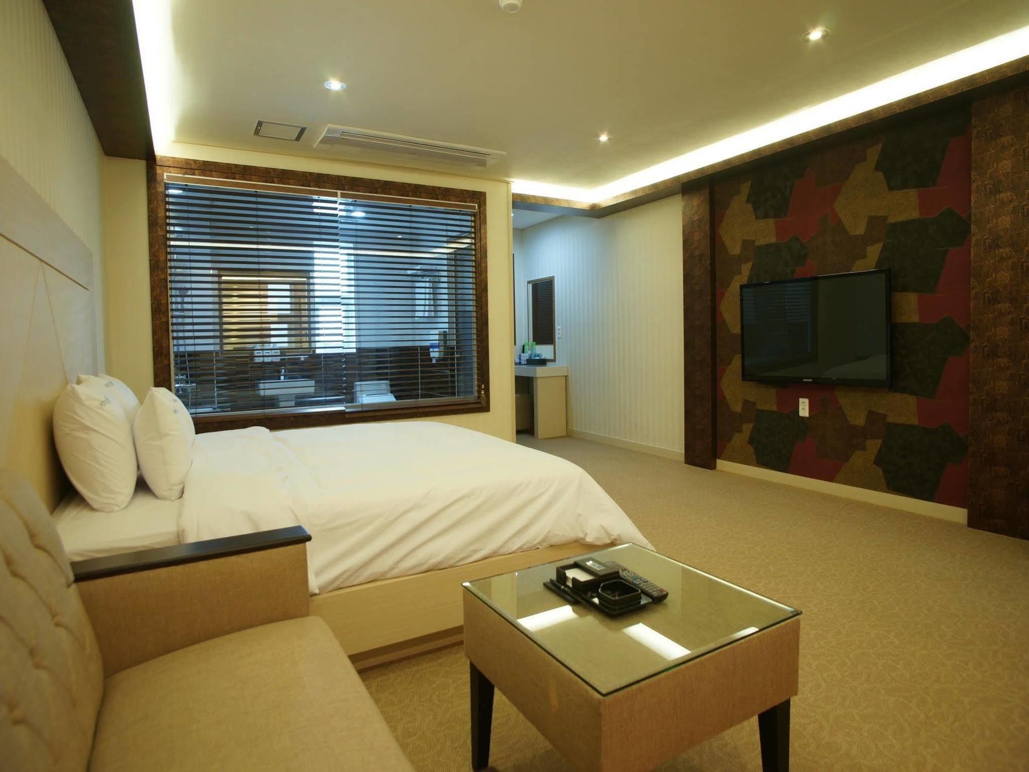 Hotel W Shinجيجو المظهر الخارجي الصورة